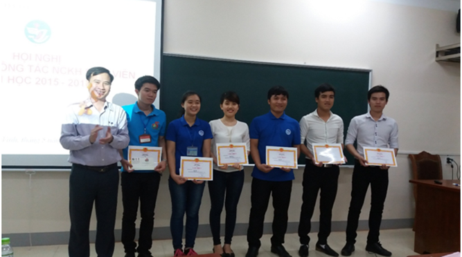  Khoa Vật lý và Công nghệ tổ chức thành công Hội nghị  tổng kết công tác NCKH sinh viên năm học 2015-2016